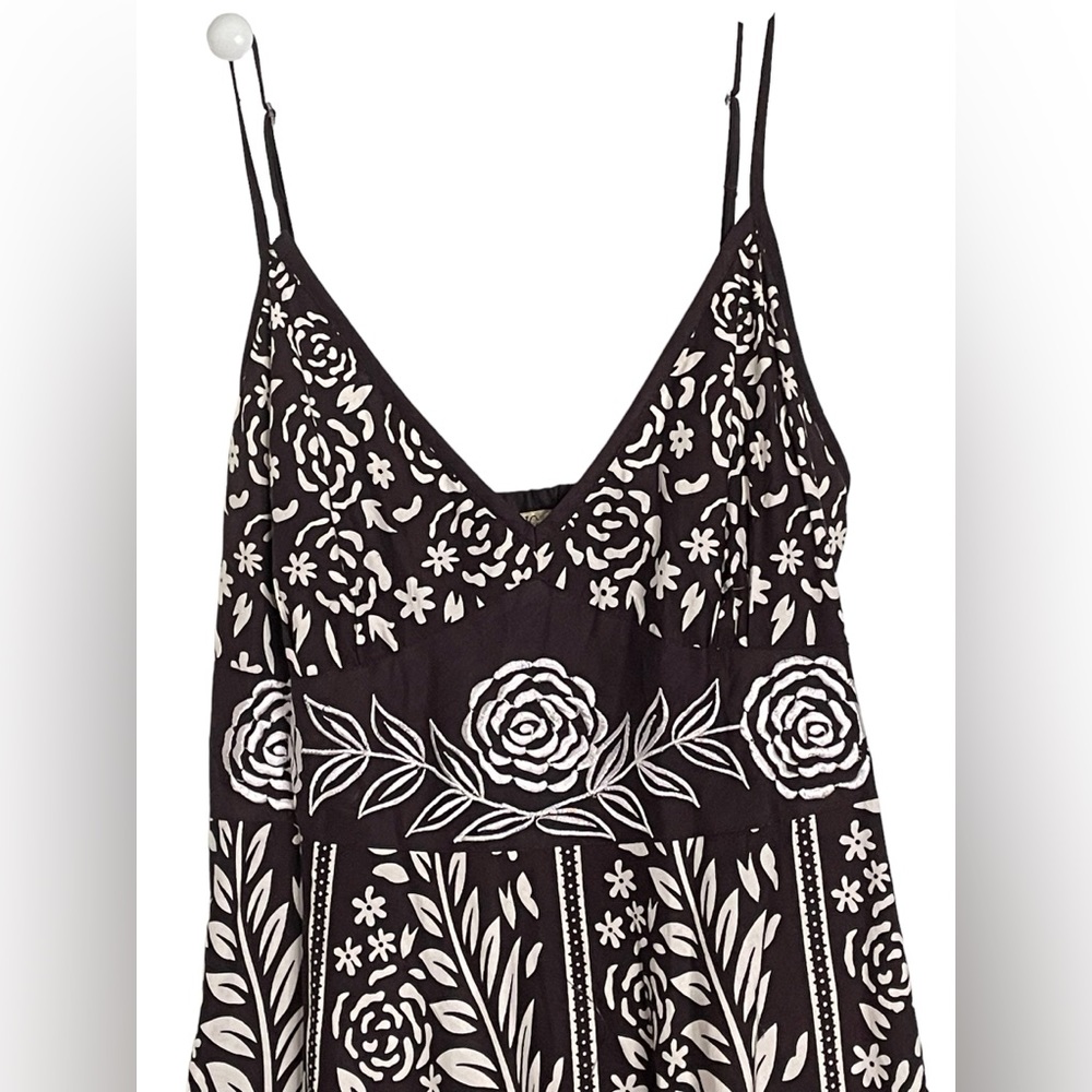 Magic Floral Embroidered Sun Dress Adjustable Spaghetti Straps Sz L - Picture 8 of 8